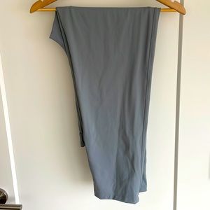 NWOT Lululemon On The Fly